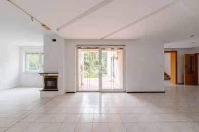 Na predaj 5-izbový dom, 320 m², Stupava, Wolkerova