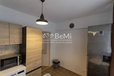 Na prenájom 3-izbový byt, 62 m², Žilina
