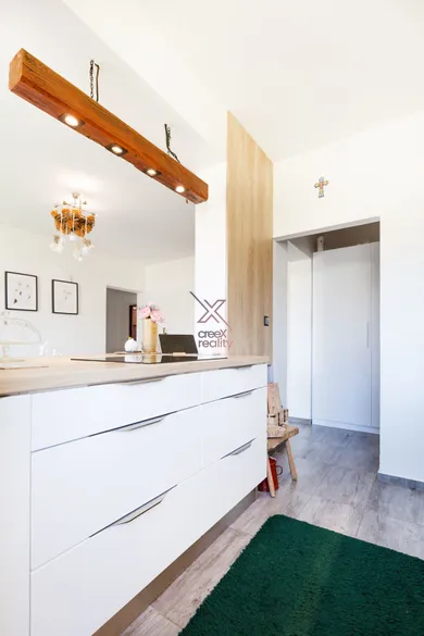 Na predaj 4-izbový byt, 84 m², Horné Dubové