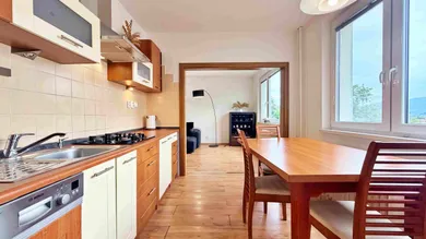 Mieszkania na sprzedaż, 3-pokojowe, Zvolen · €168 798