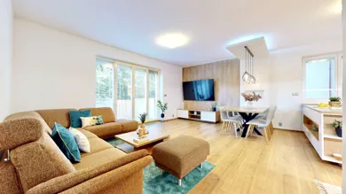 Na predaj 4-izbový byt, 108 m², Bratislava-Ružinov, Krajná