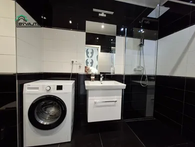 Na prenájom 2-izbový byt, 49 m², Prievidza, Na Karasiny