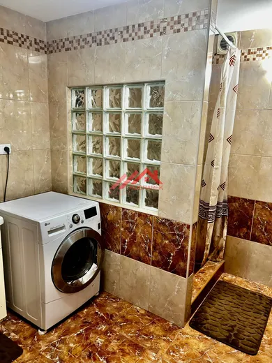 Na predaj 6-izbový dom, 284 m², Limbach, Športová