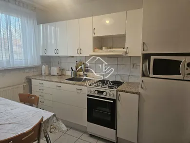 Na prenájom 3-izbový byt, 67 m², Šamorín, Hlavná