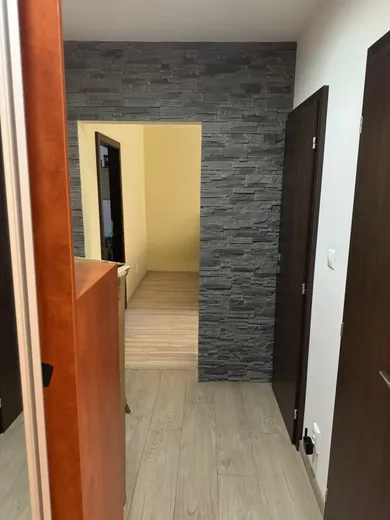 Na prenájom 3-izbový byt, 69 m², Nové Mesto nad Váhom, Športová