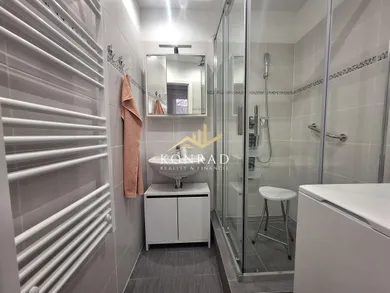 Na predaj 3-izbový byt, 83 m², Vráble