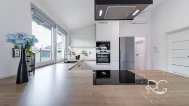 Domy na predaj 4-izbový, Kvetoslavov · €338 000