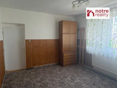 Na predaj 3-izbový byt, 98 m², Lučenec, J. Wolkra