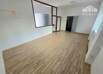 Na prenájom 2-izbový byt, 70 m², Bánovce nad Bebravou