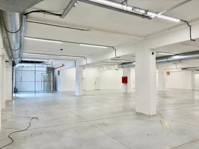 Na prenájom objekt, 450 m², Bratislava-Nové Mesto