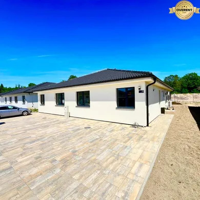 Domy na sprzedaż, 4-pokojowe, Šaľa · €219 500