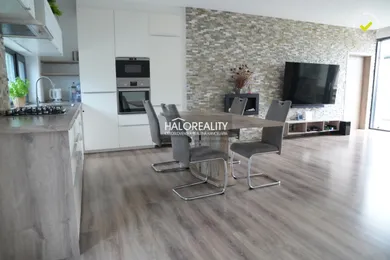 Domy na sprzedaż, Šamorín · €384 000