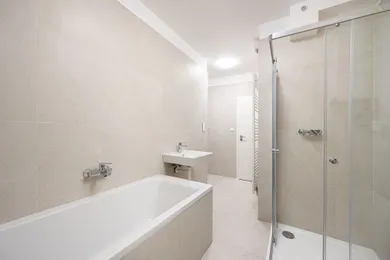 Na prenájom 2-izbový byt, 66 m², Púchov, Hollého