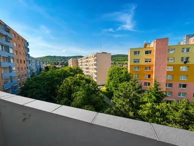 Na prenájom byt v Bratislava-Rača · €690 · Čiastočná rekonštrukcia