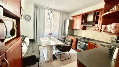 Na prenájom 3-izbový byt, 83 m², Zvolen, I. Lihoveckého