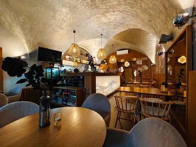 Na predaj komerčné, 100 m², Košice-Staré Mesto, Hlavná