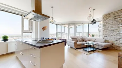 Na prenájom 4-izbový byt, 107 m², Bratislava-Staré Mesto, Landererova