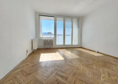 Byty na predaj 3-izbový, Nová Dubnica · €130 000