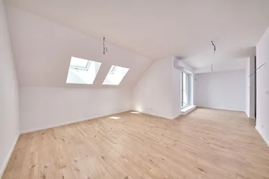Na predaj 4-izbový byt, 93 m², Sekule