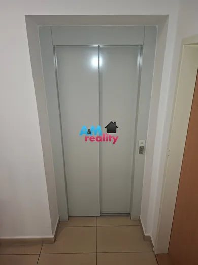 Na prenájom objekt, 37 m², Trenčín, Soblahovská