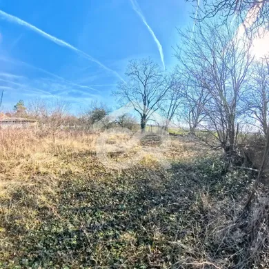 Na predaj pozemok, 58 m², Branč, Staničná