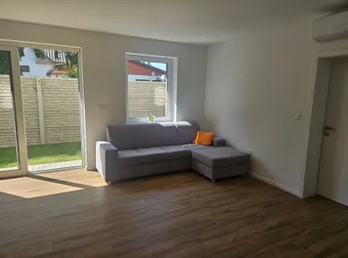 Na prenájom 3-izbový byt, 90 m², Bratislava-Vrakuňa, Anízová