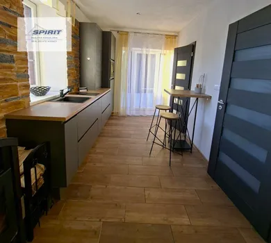 Na predaj 6-izbový dom, 110 m², Východná