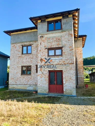 Na predaj dom, 146 m², Chminianska Nová Ves