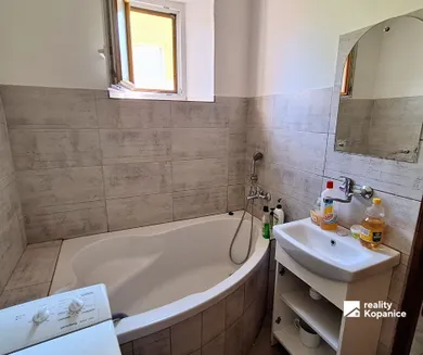Na predaj 6-izbový dom, 119 m², Hrachovište