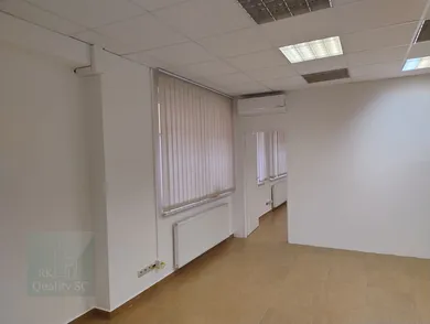 Na prenájom komerčné, 44 m², Senec, Lichnerova