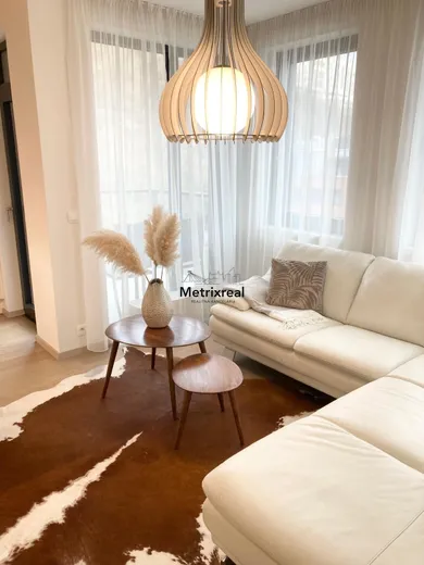 Mieszkania na wynajem, 2-pokojowe, Bratislava-Staré Mesto · €990