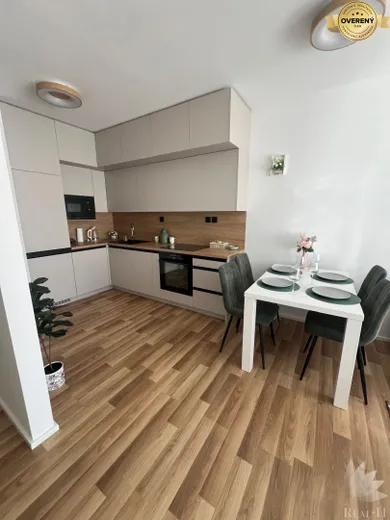 Na predaj 2-izbový byt, 46 m², Bratislava-Ružinov, Teslova