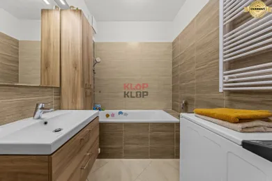 Na prenájom 2-izbový byt, 50 m², Bratislava-Petržalka, Lužná