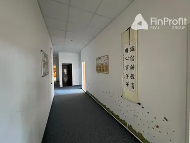 Na prenájom komerčné, 230 m², Bratislava-Nové Mesto, Stará Vajnorská