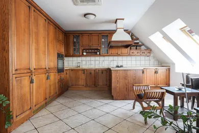 Mieszkania na wynajem, 3-pokojowe, Bratislava-Staré Mesto · €1450