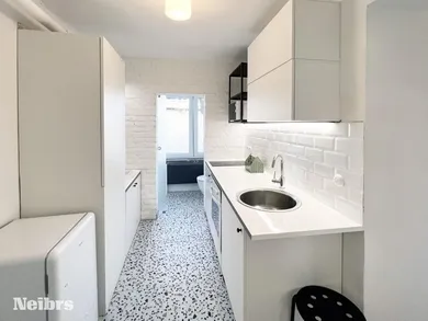 Na prenájom 1-izbový byt, 23 m², Bratislava-Staré Mesto, Lužická