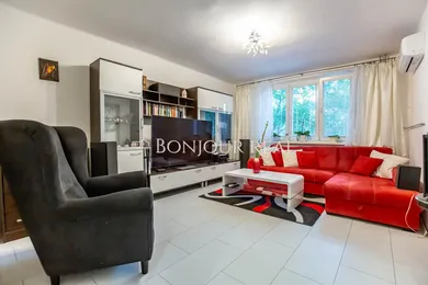 Na predaj 3-izbový byt, 64 m², Trnava, Ulica Gejzu Dusíka