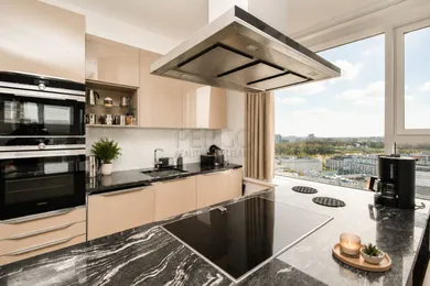 Byty na prenájom 4-izbový, Bratislava-Staré Mesto · €2 550