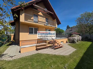 Domy na sprzedaż, 5-pokojowe, Kvetoslavov · €329 000