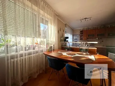 Na predaj 4-izbový byt, 90 m², Nové Zámky