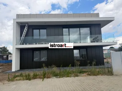 Na prenájom komerčné, Chorvátsky Grob, Triblavinská