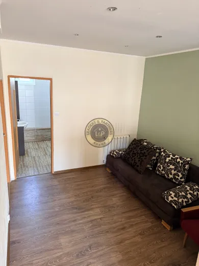 Na predaj 8-izbový dom, 354 m², Janík
