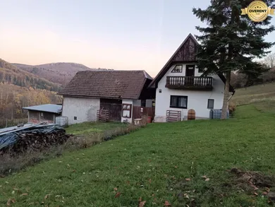 Domy na predaj 3-izbový, Nová Baňa · €110 000