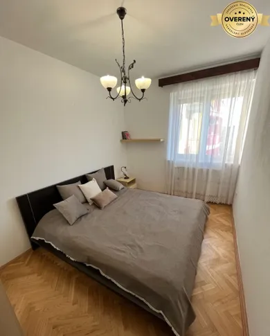 Na prenájom 3-izbový byt, 80 m², Bratislava-Petržalka, Šustekova