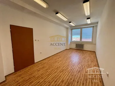 Na prenájom objekt, 20 m², Malacky, Duklianskych hrdinov