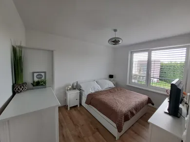 Na predaj 3-izbový byt, 75 m², Ivanka pri Dunaji, Poľná