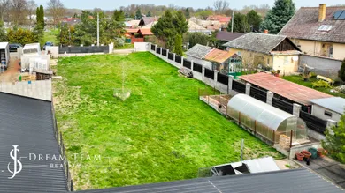 Na predaj dom, 500 m², Želiezovce