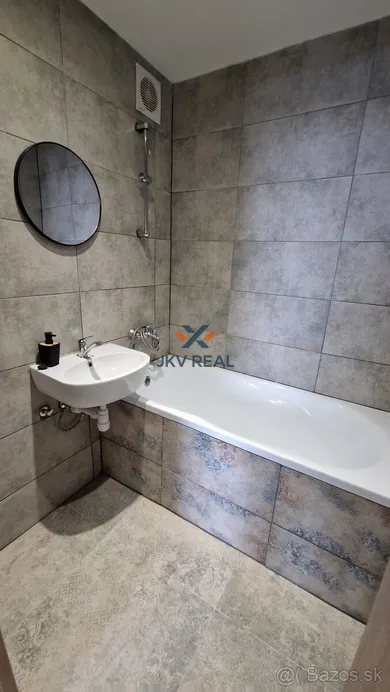Na predaj 3-izbový byt, 65 m², Vranov nad Topľou