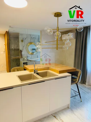 Na prenájom 2-izbový byt, 60 m², Nitra, Za Ferenitkou