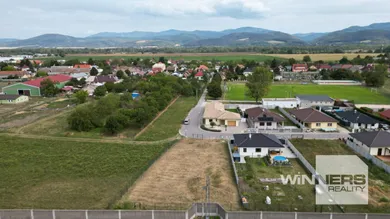 Na predaj pozemok, 230 m², Považany